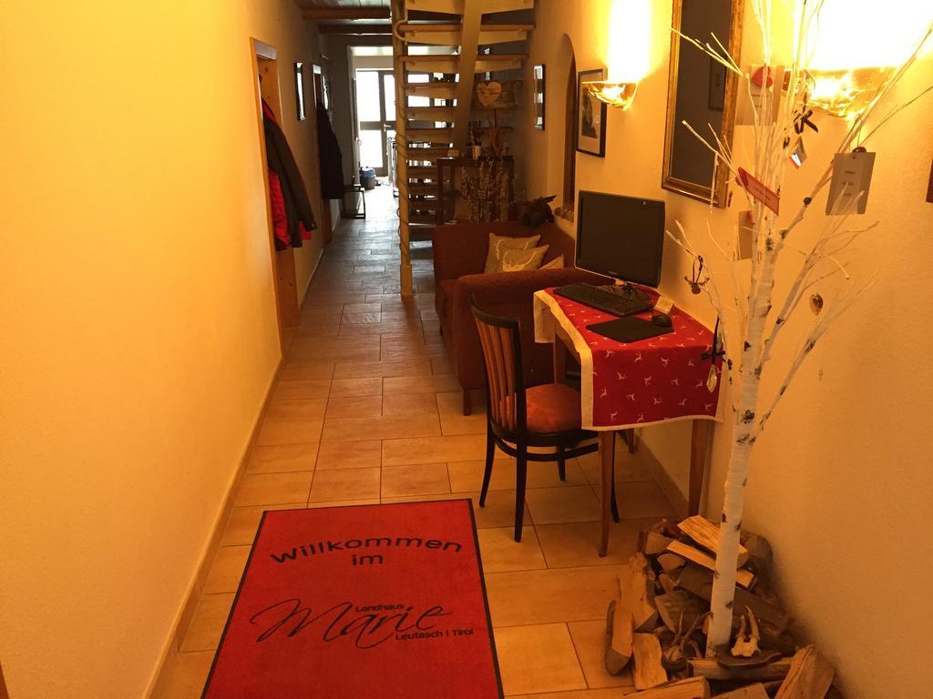 Pension Und Apartments Landhaus Marie 로이타쉬 외부 사진