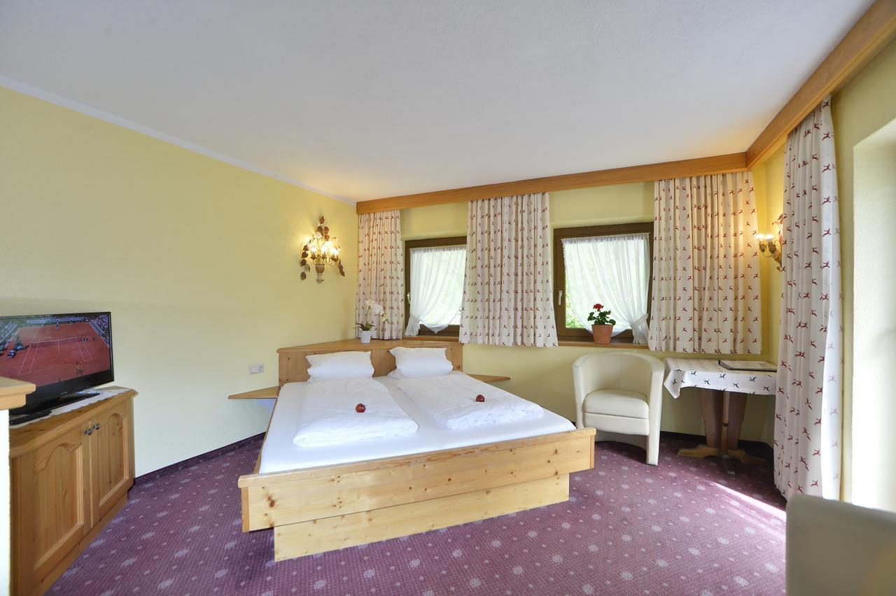 Pension Und Apartments Landhaus Marie 로이타쉬 외부 사진