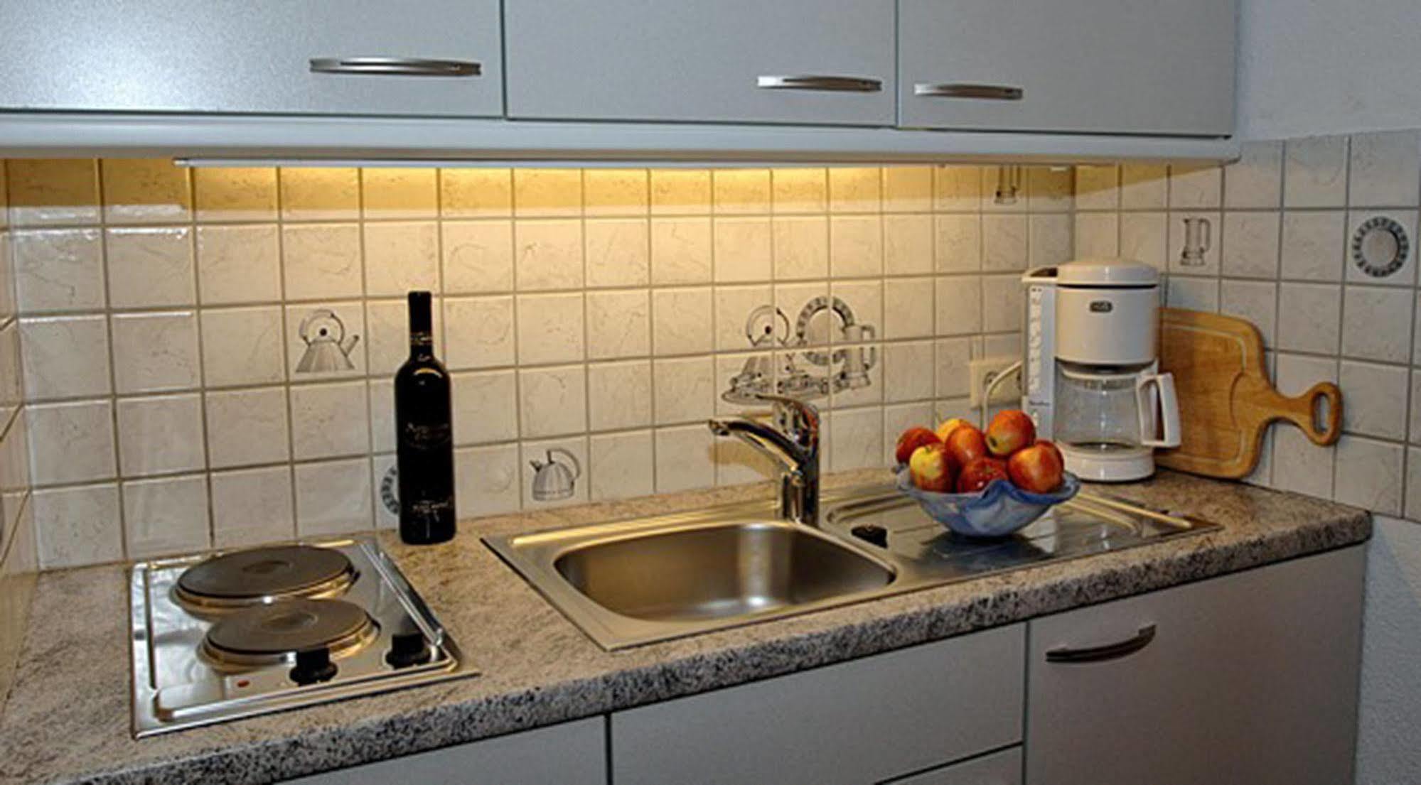 Pension Und Apartments Landhaus Marie 로이타쉬 외부 사진